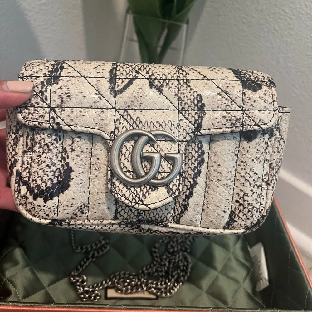 Gucci mini python bag💕 - Picture 4 of 8